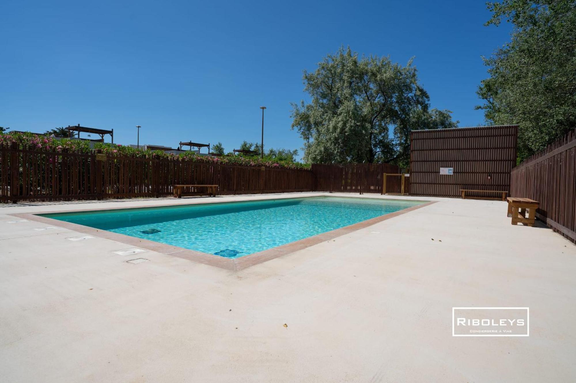 Superbe T3 Climatise Avec Wifi A 400M De La Plage Vias Exterior foto