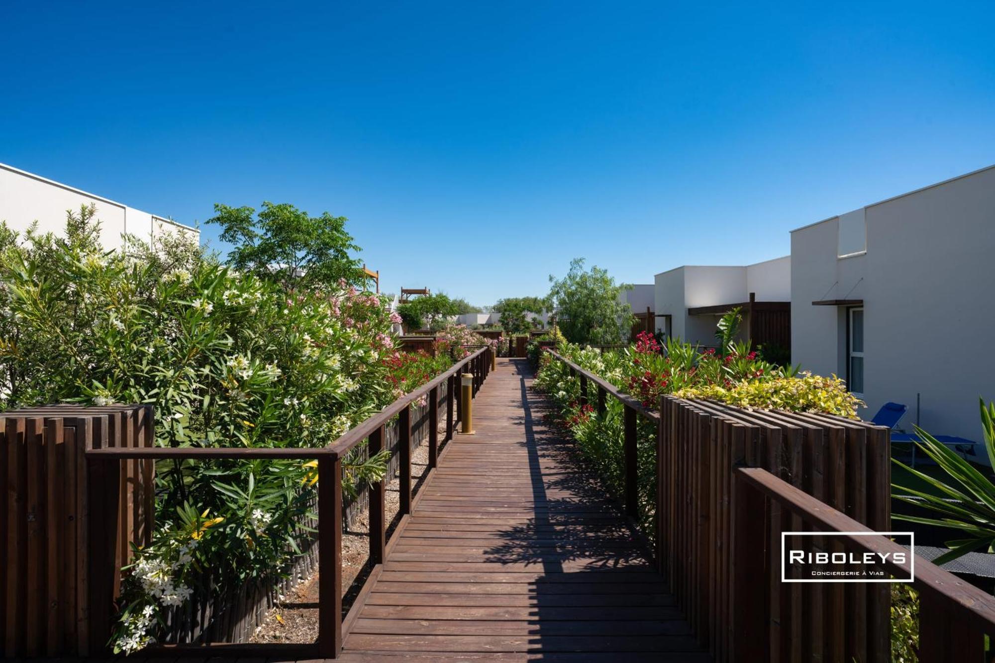 Superbe T3 Climatise Avec Wifi A 400M De La Plage Vias Exterior foto